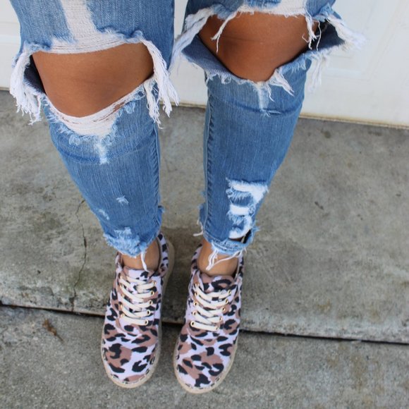 🚨END OF SUMMER SALE// leopard print Sneaker - Picture 6 of 8